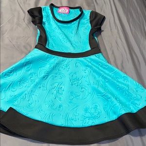 Girls dress